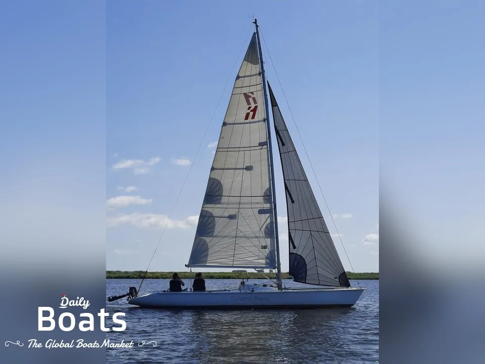 11 METRE sailing