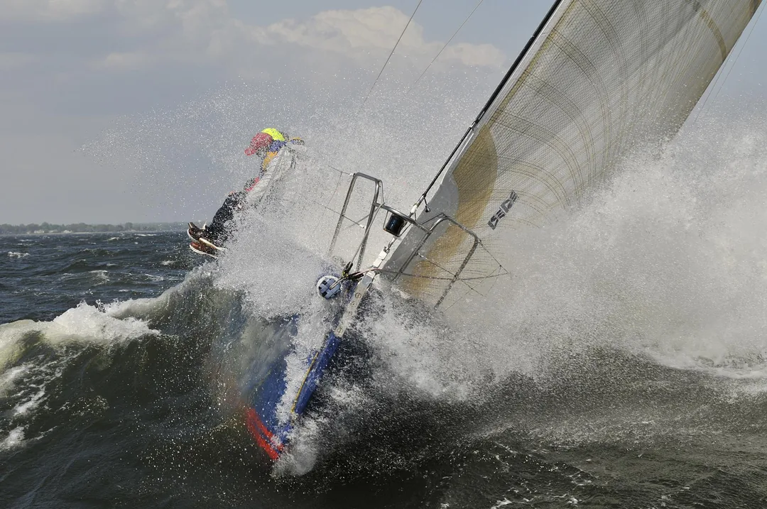 J 133 sailing