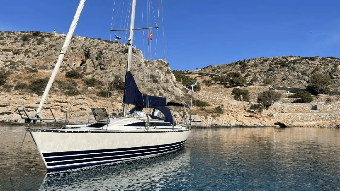 X-382 sailing