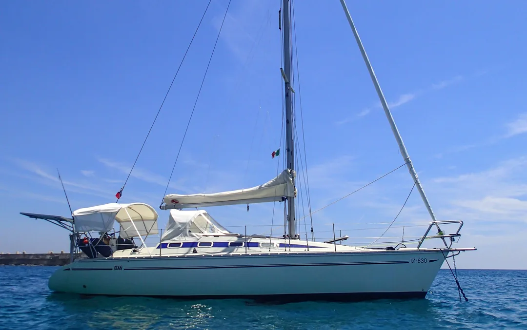 ELAN 31 sailing
