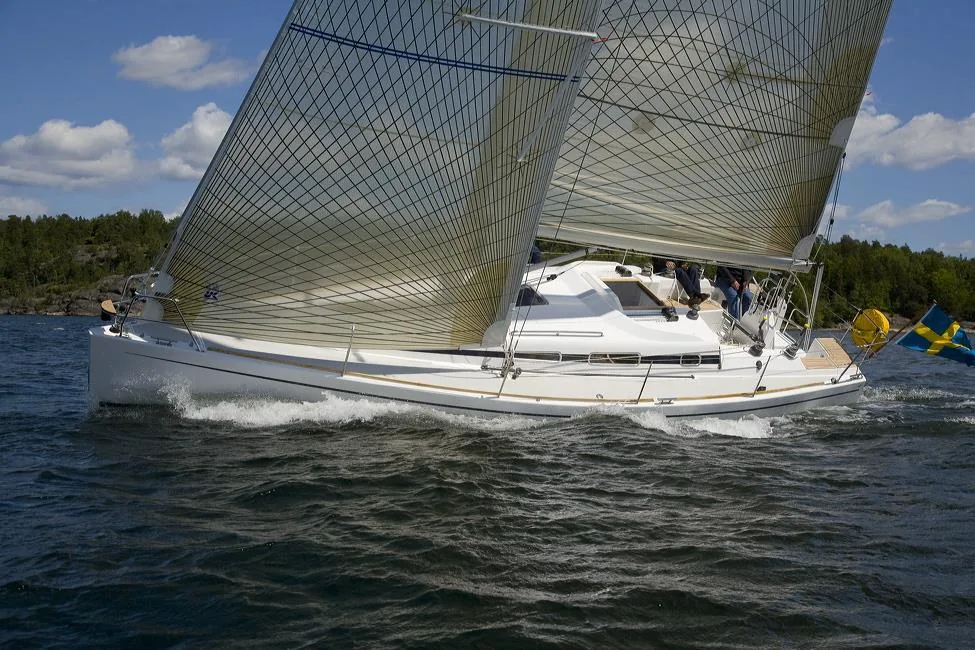 ARCONA 340 sailing
