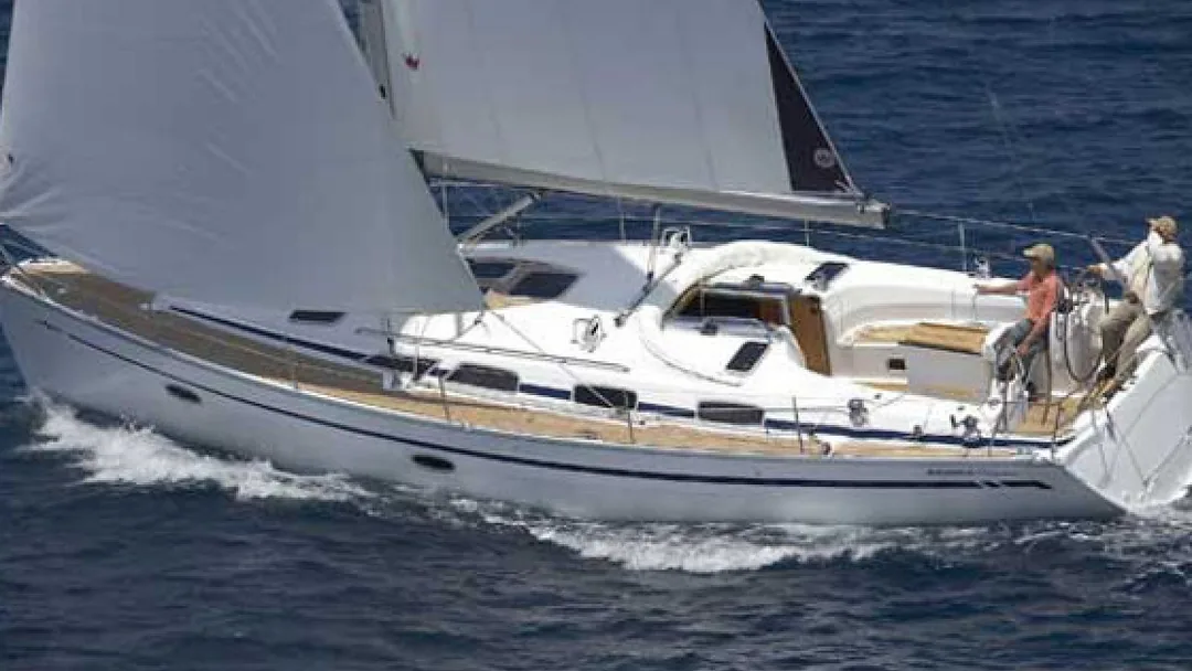 BAVARIA 40 sailing