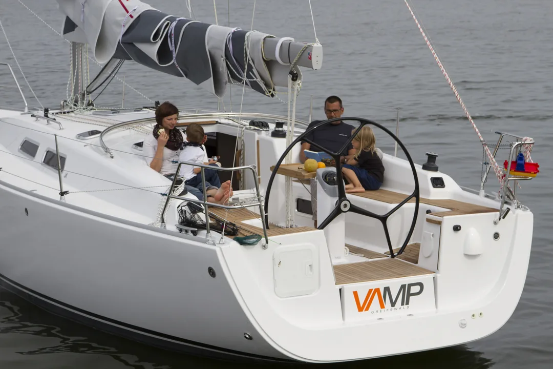 VARIANTA 37 sailing