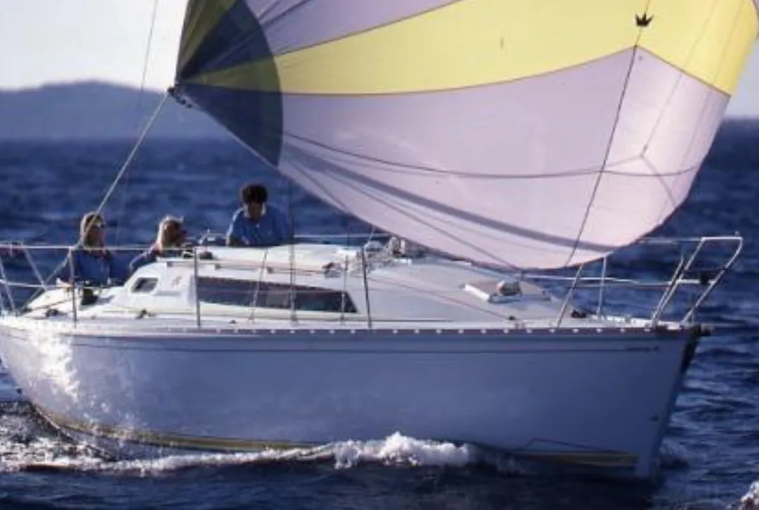 SUN LIGHT 31 sailing