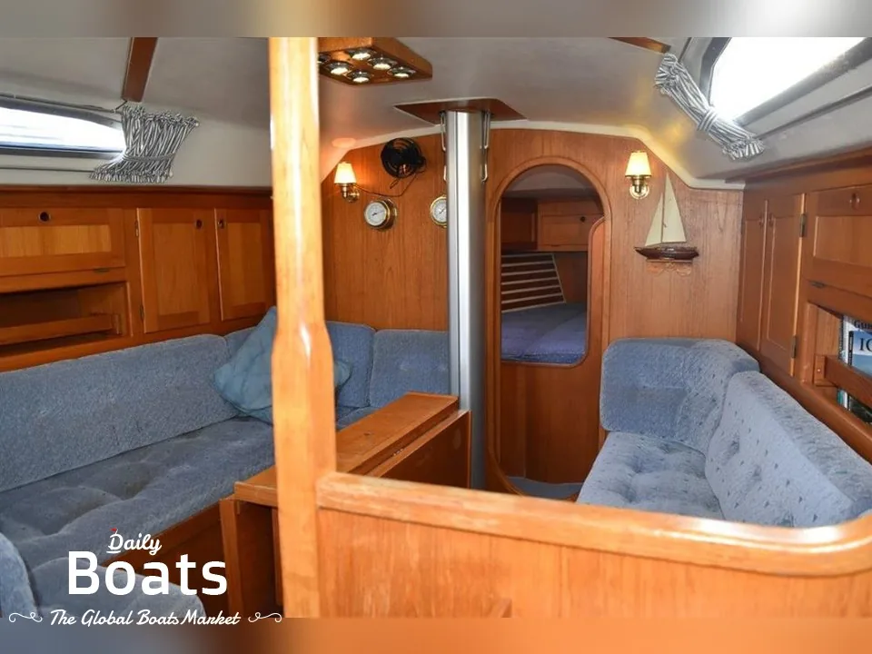 COMFORTINA 38 sailing