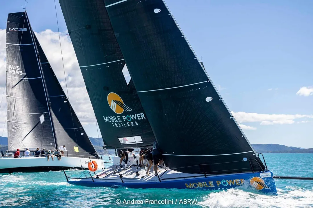 MC 38 OD sailing