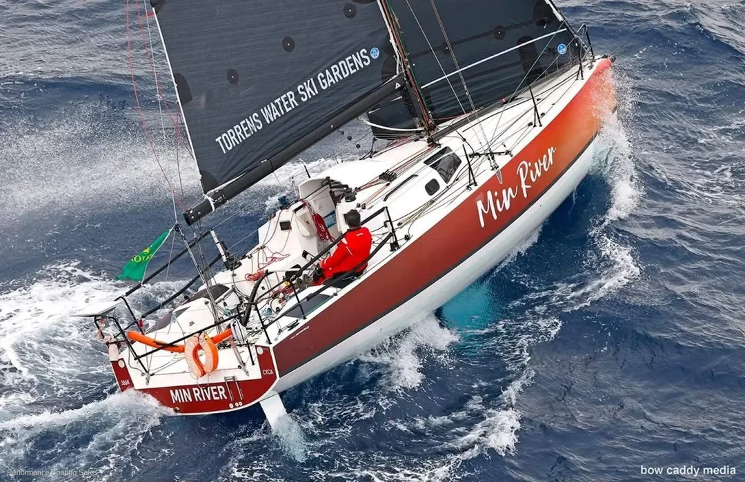 JPK 10.30 sailing