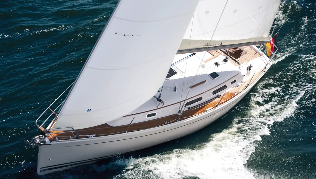 HANSE 342 sailing