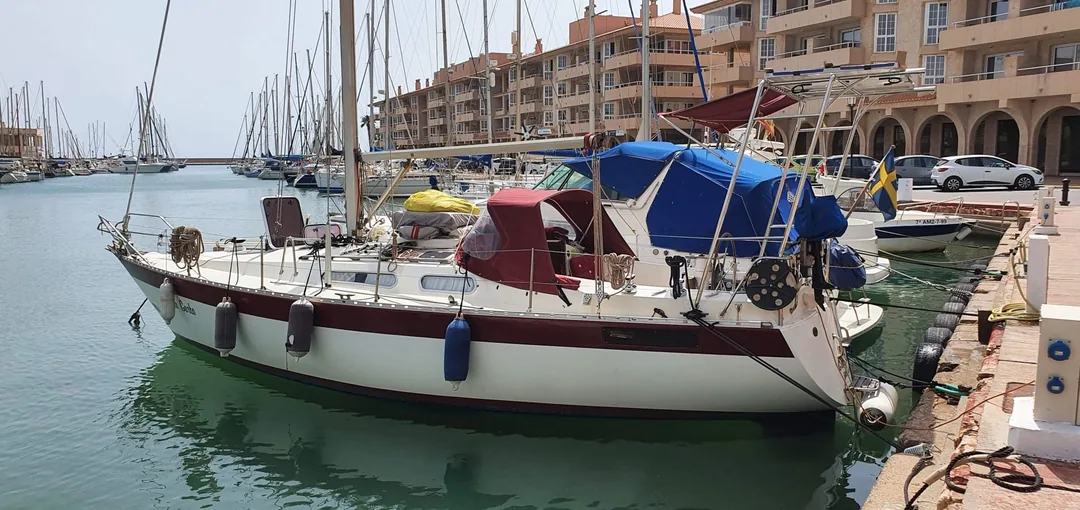 SCANMAR 33 sailing