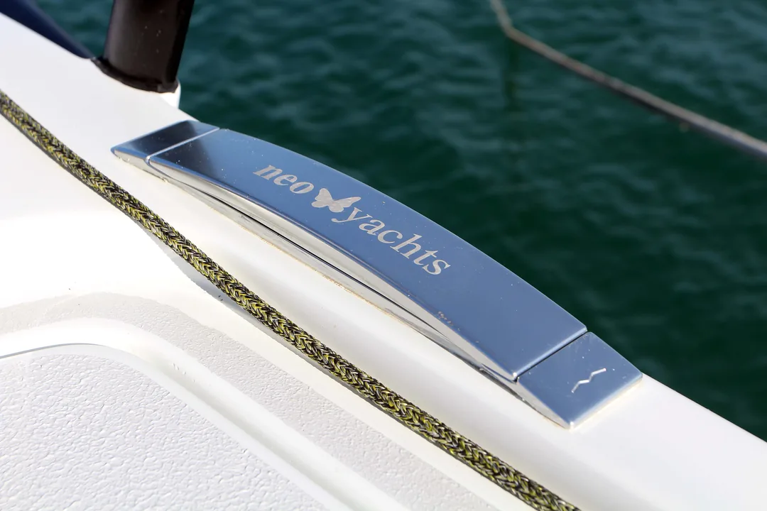 NEO 430 ROMA sailing