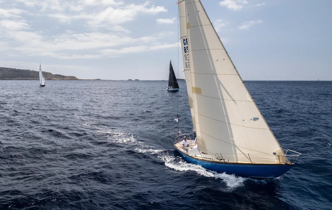 IW 31 sailing