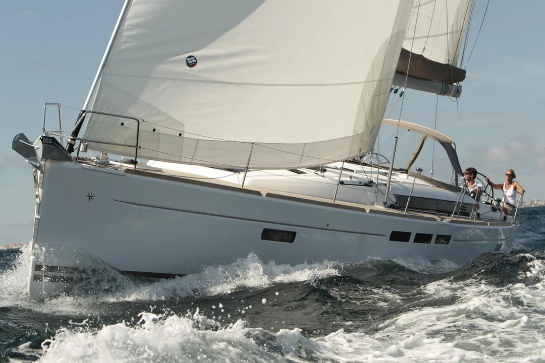 SUN ODYSSEY 509 sailing