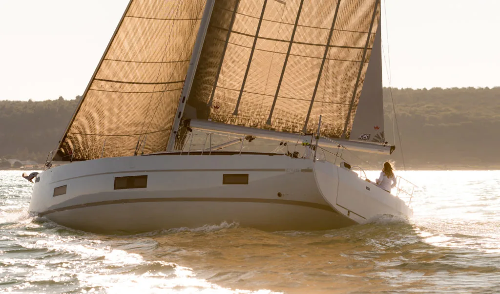 BAVARIA C45 sailing