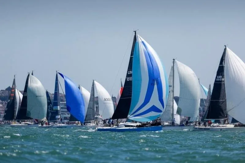 JPK 1010 sailing