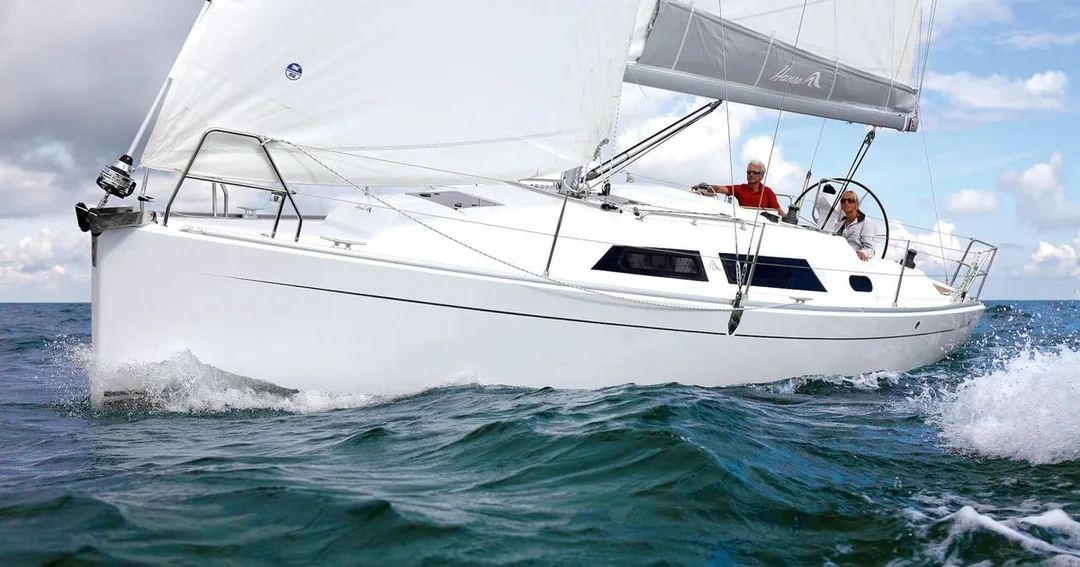 HANSE 325 sailing