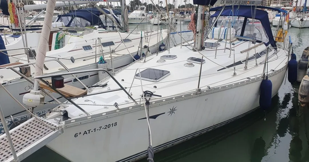 SUN LEGEND 41 sailing