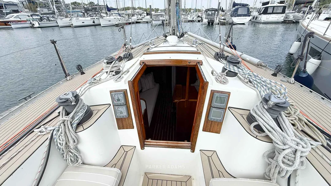 OYSTER 37 sailing