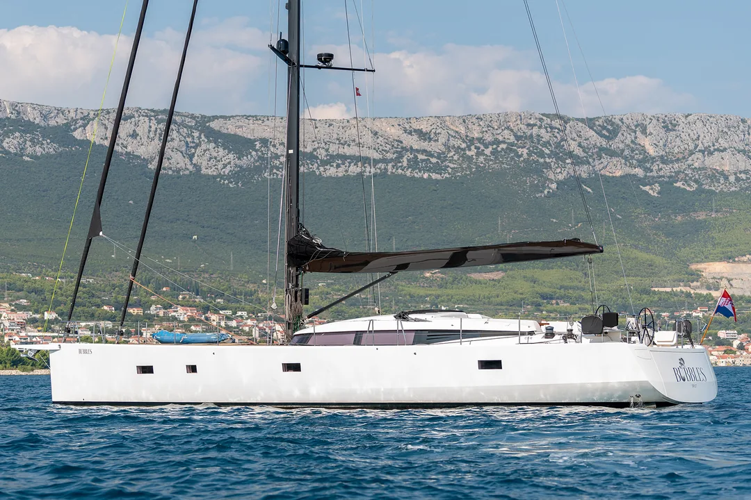 CNB 76 sailing