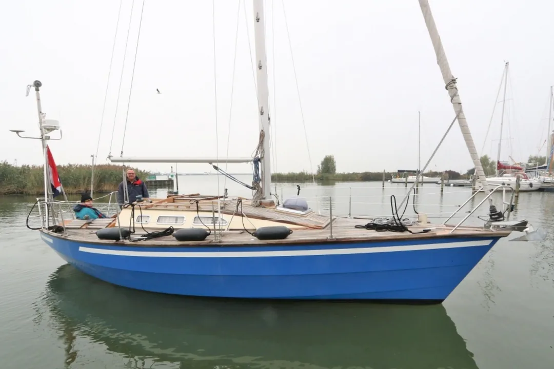 WAARSCHIP 900 PLUS sailing