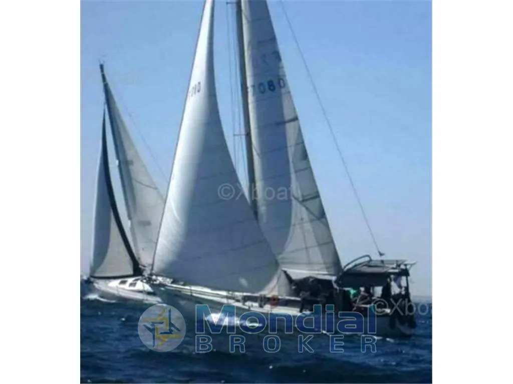 CONTESSA 35 sailing