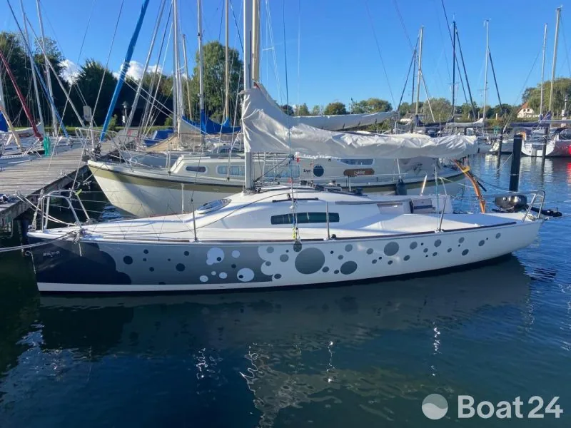 ARGO 680 sailing