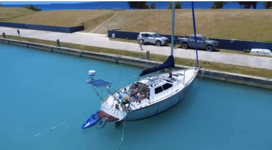 BRISE DE MER 34 sailing