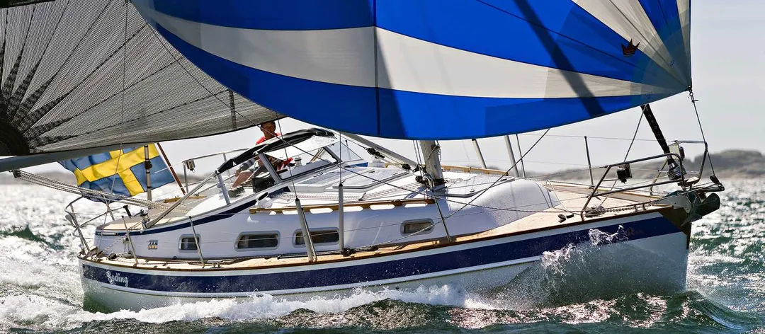 HR 342 sailing