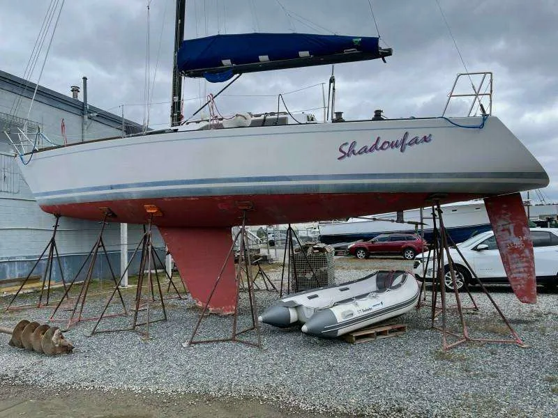 EXPRESS 37 sailing