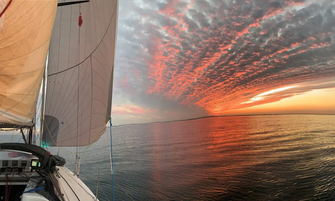 PACER 376 sailing