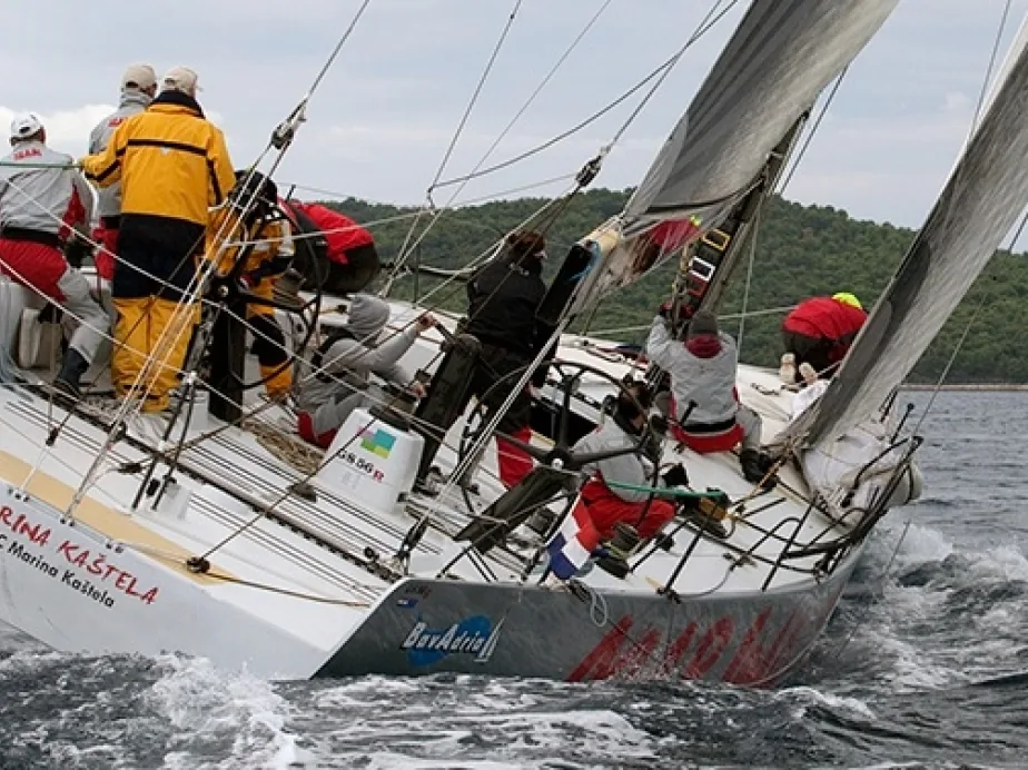 GRAND SOLEIL 56R sailing