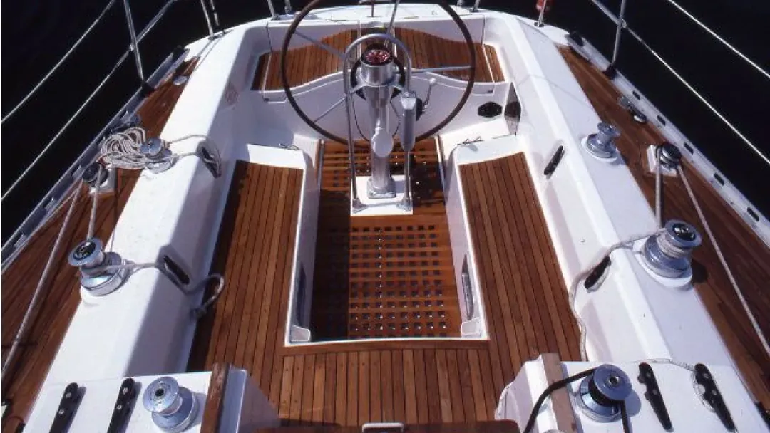 FIRST 435 sailing