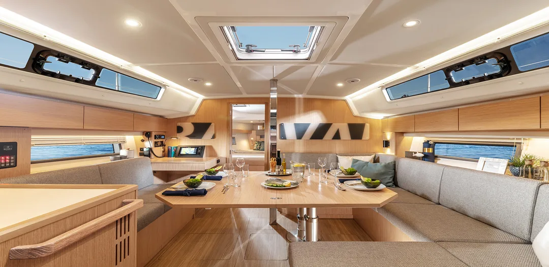 BAVARIA C42 sailing