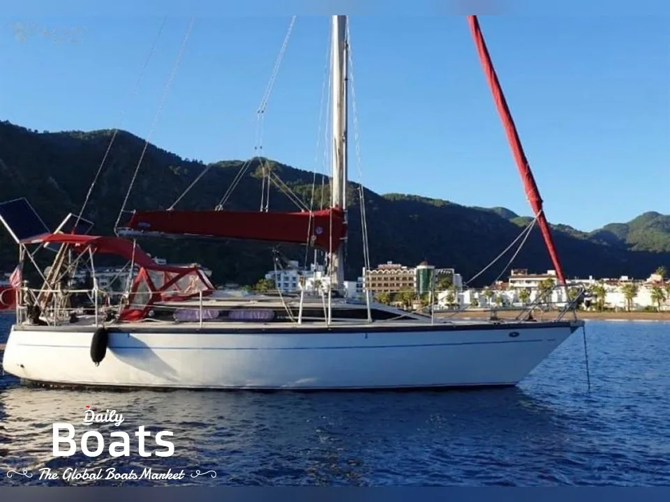 COMET 1000 sailing