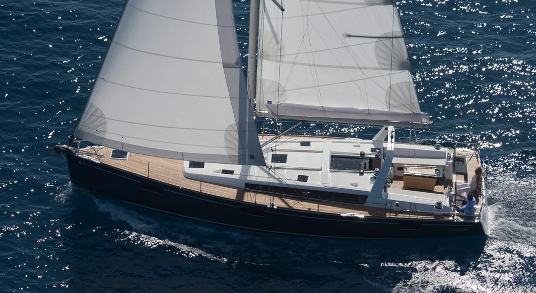 OCEANIS 48 sailing