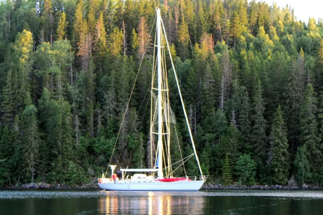 SWAN 651 sailing