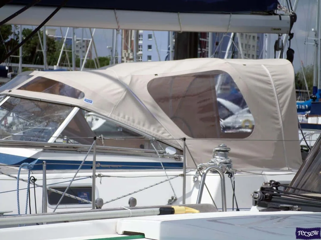 HALLBERG RASSY 43 sailing