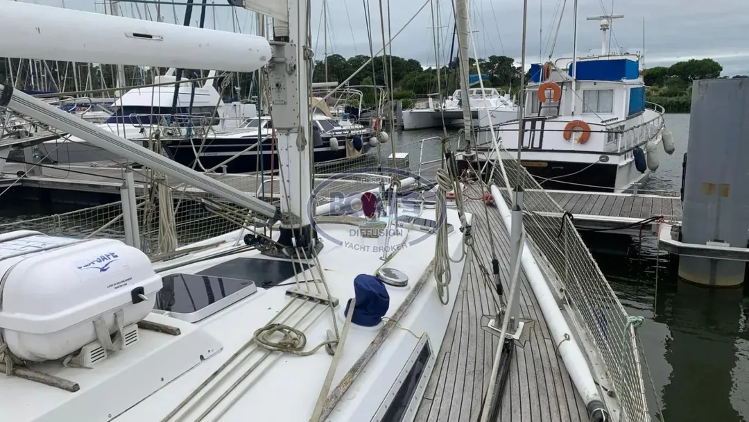 FIRST 456 sailing