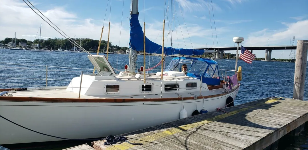 TARTAN 34C sailing