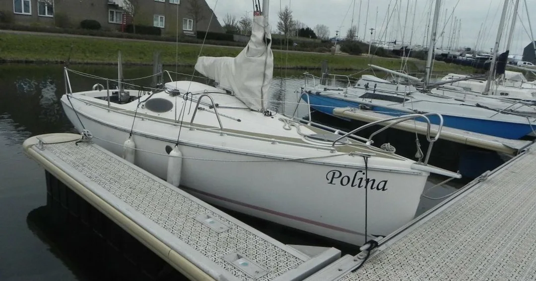 ETAP 21I sailing