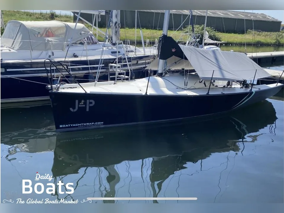 REFLEX 28 sailing