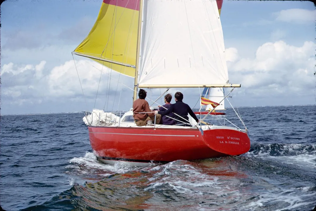 ECUME DE MER sailing