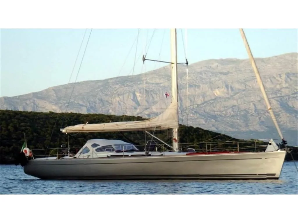COMET 51S sailing