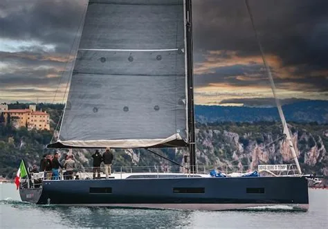 SOLARIS 50.2 sailing