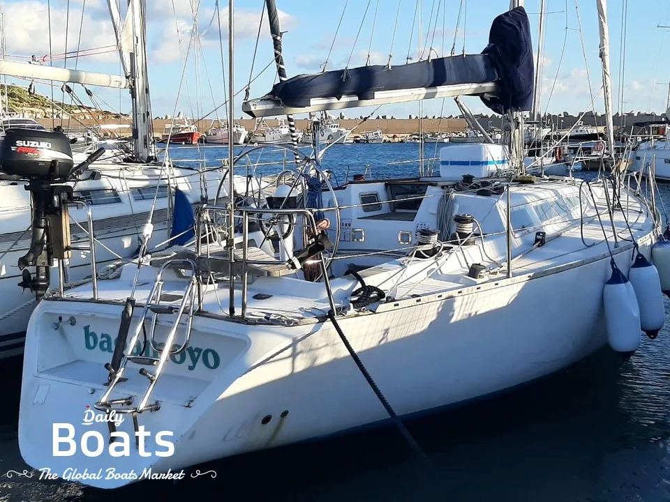 SHOW 38 sailing