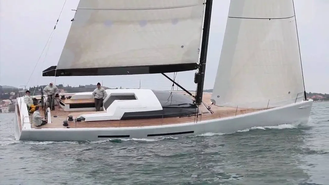 MURTIC 52 sailing