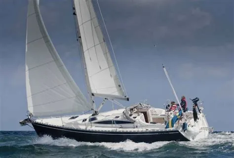 DELPHIA 37.3 sailing