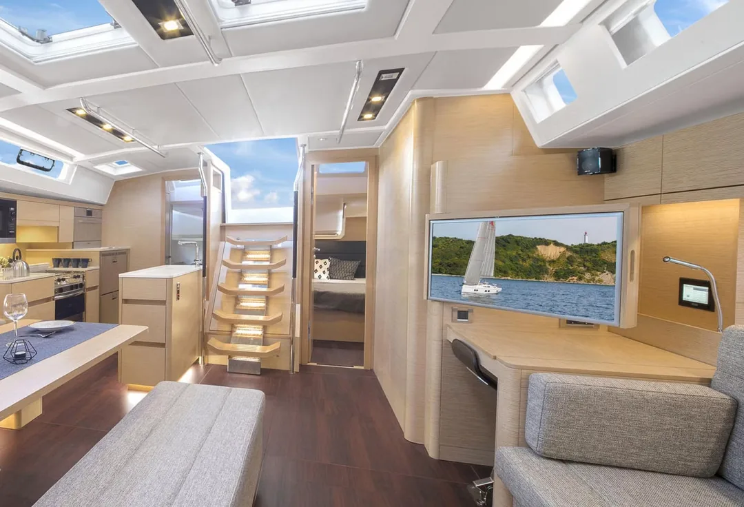 HANSE 548 sailing