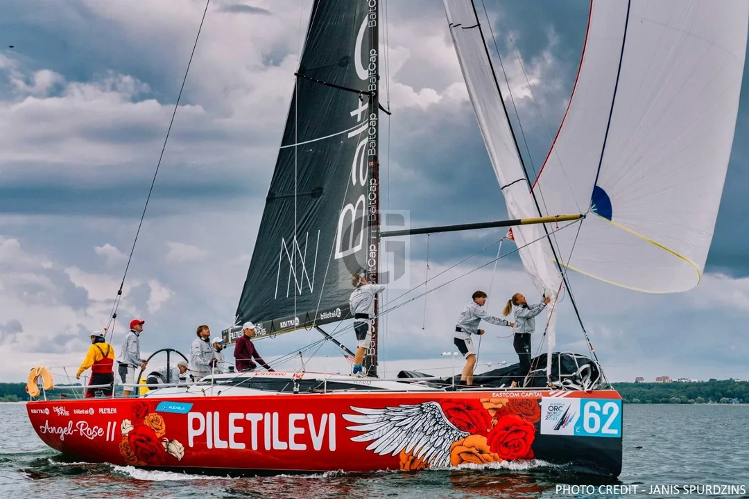 RIDAS 37 sailing