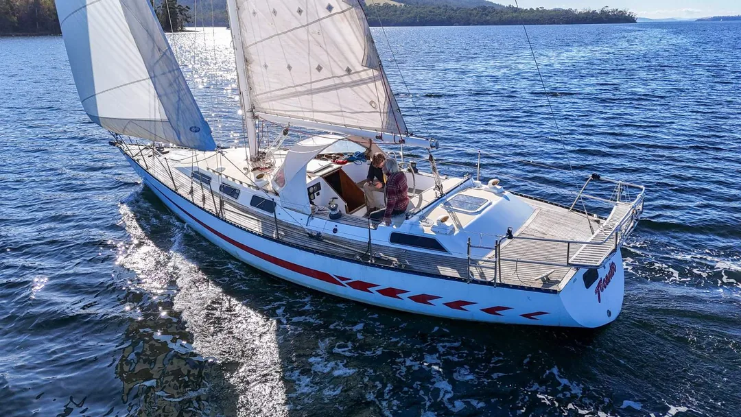 ADAMS 12 sailing
