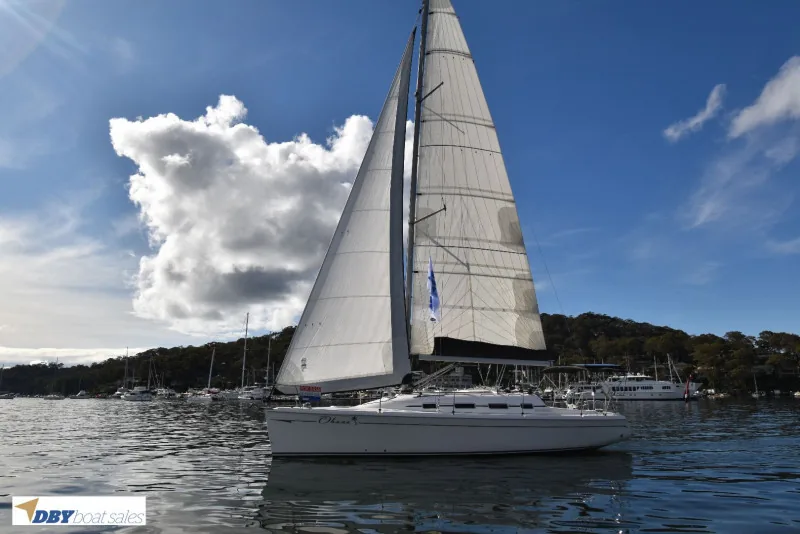 NORTHSHORE 370 sailing